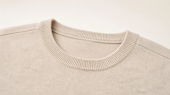 Crewneck knit sweater collar style