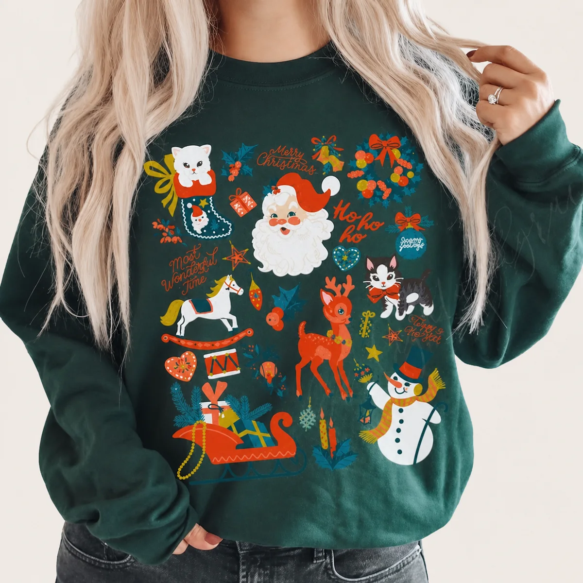 Christmas crewneck sweater for custom knitwear production